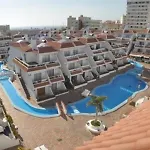 Floritas Apartment *