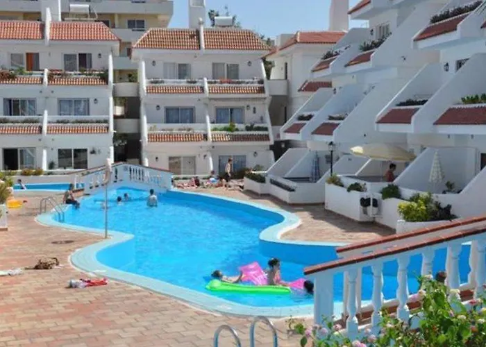 Floritas Apartment *